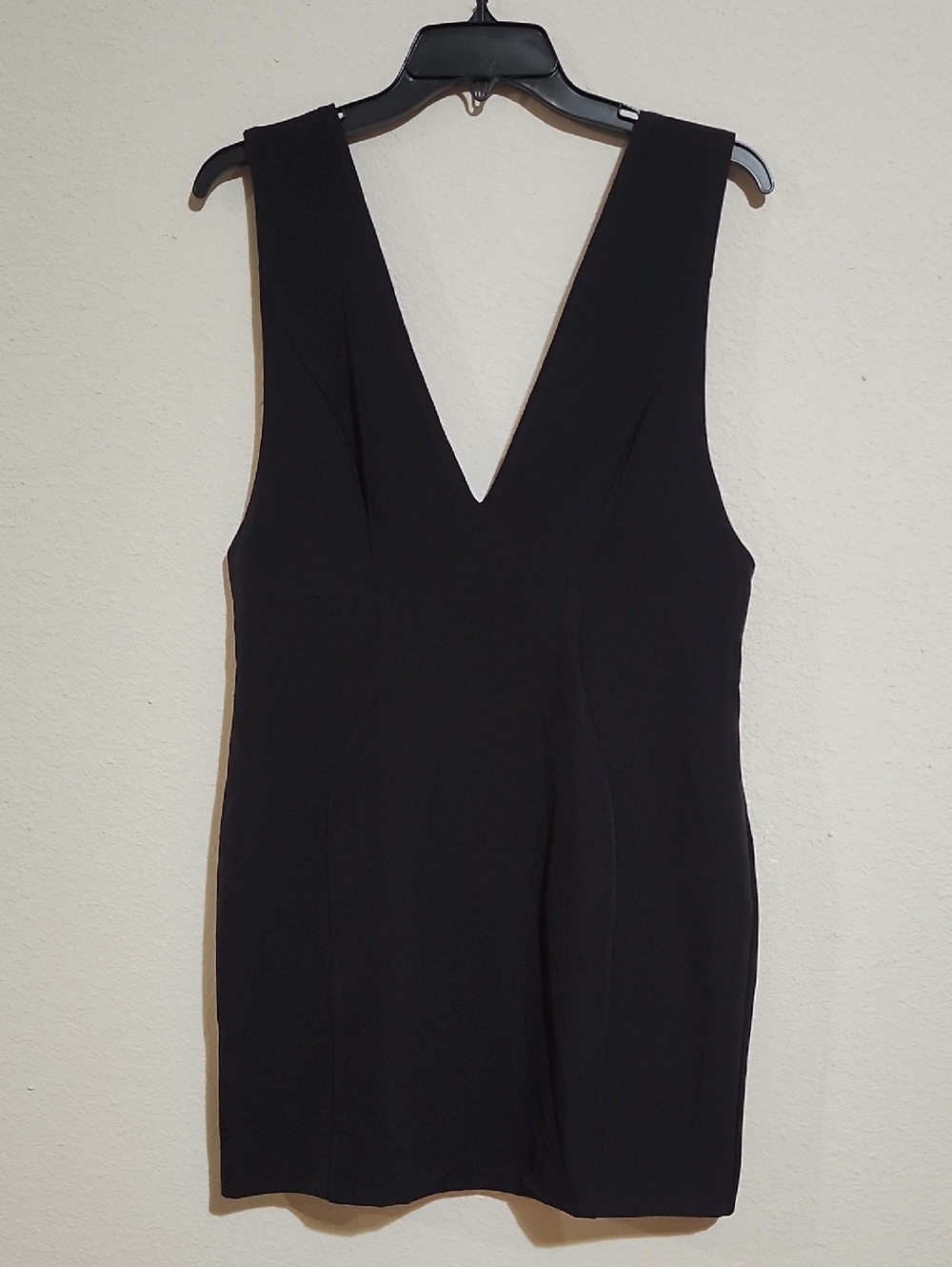 Michael Costello Black V-Neck Mini Dress. Size L